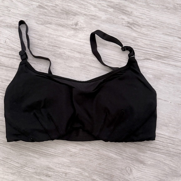 Lululemon Sports Bras Lot of 7 - size 4 - Picture 6 of 9